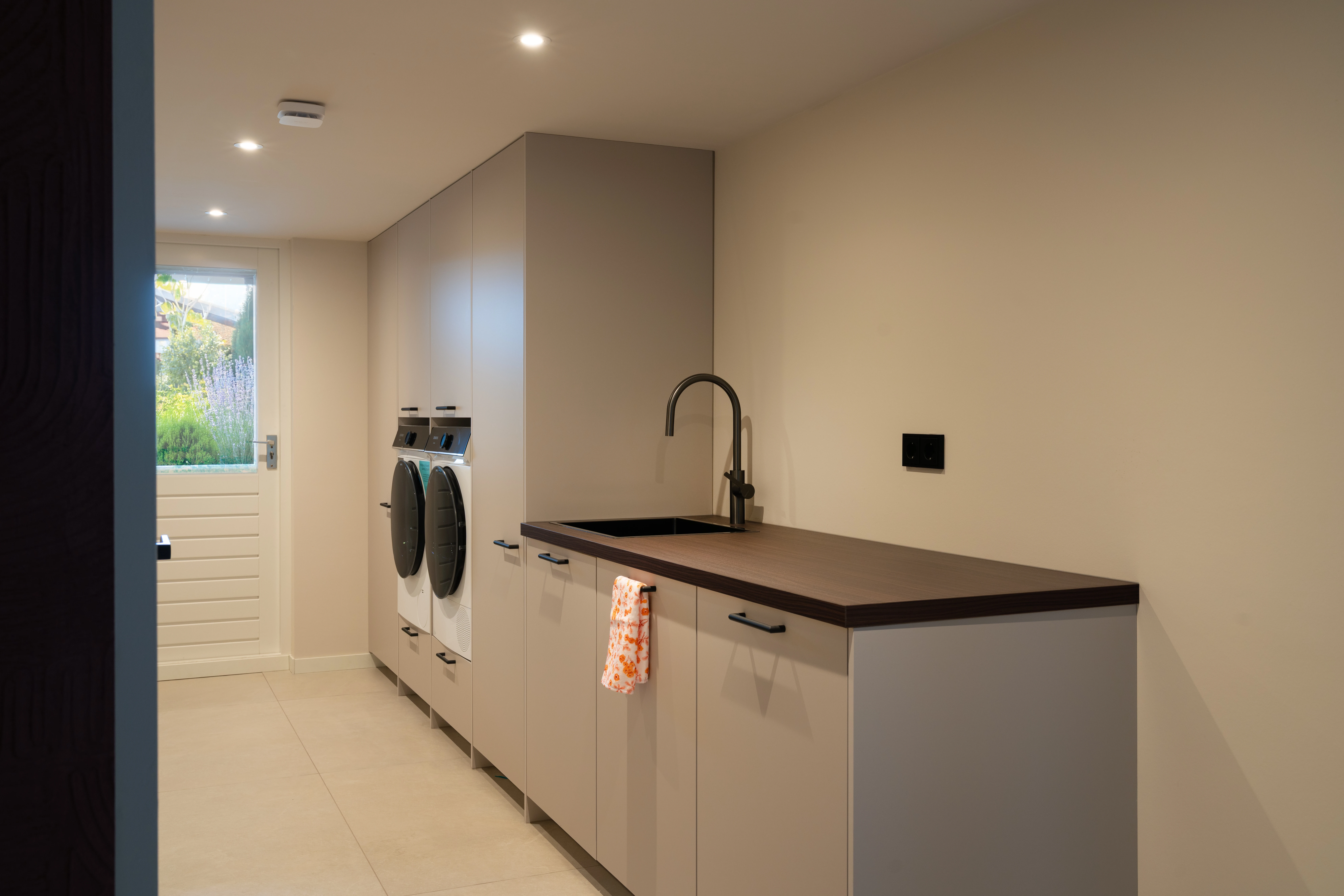 Bijkeuken inspiratie, slimme ideeën voor een praktische en rustige ruimte