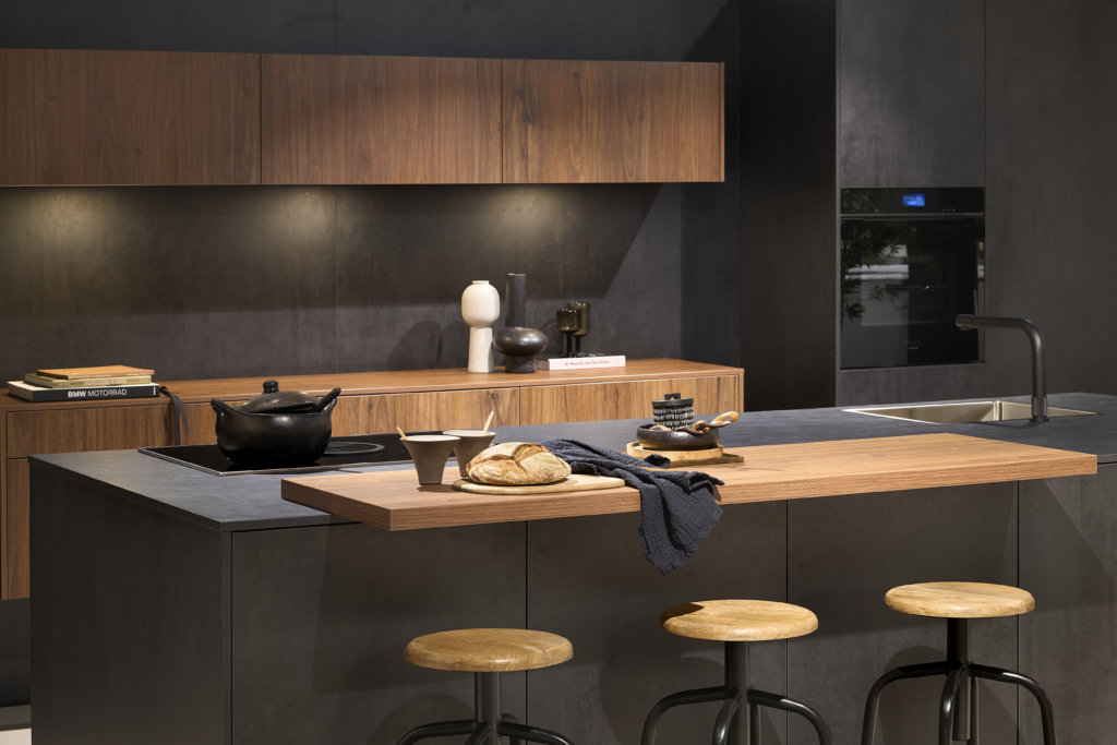 Betonlook met hout voor warme sfeer